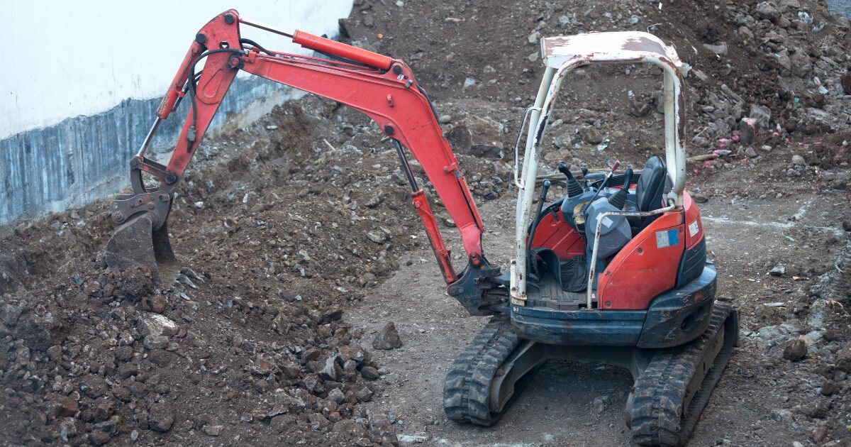 Dépannage mini-pelle sur site